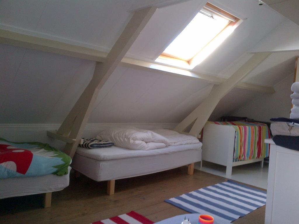 Farmhouse Near Beach Kloosterzande 部屋 写真